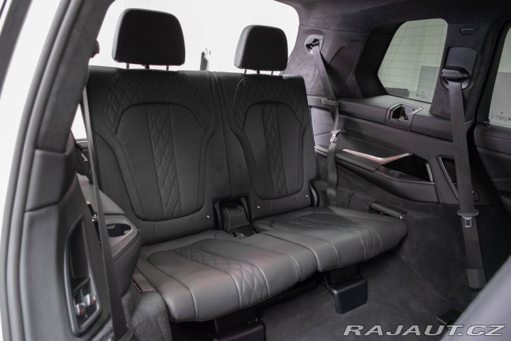 BMW X7 xD 40d ///M*TAŽNÉ*7.MÍST* 2022