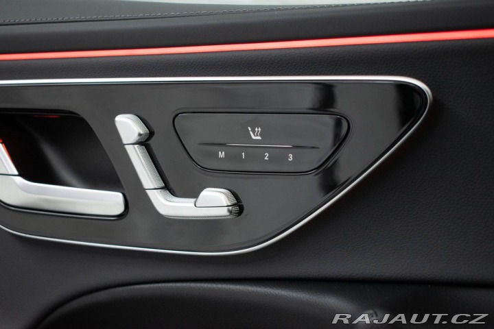 Mercedes-Benz E E 220d AMG*TAŽNÉ*ZÁRUKA*Č 2024