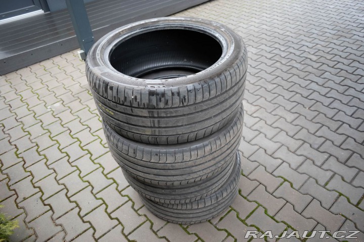 Mercedes-Benz E E 220d AMG*TAŽNÉ*ZÁRUKA*Č 2024