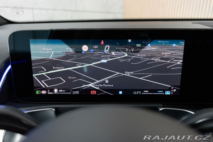 Mercedes-Benz GLB 250 REZERVACE 2024