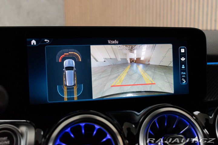 Mercedes-Benz GLB 250 REZERVACE 2024