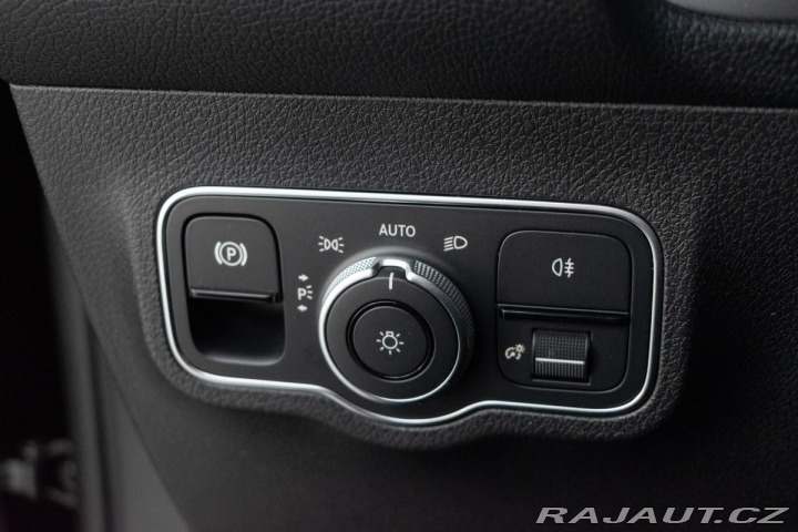 Mercedes-Benz GLB 250 REZERVACE 2024