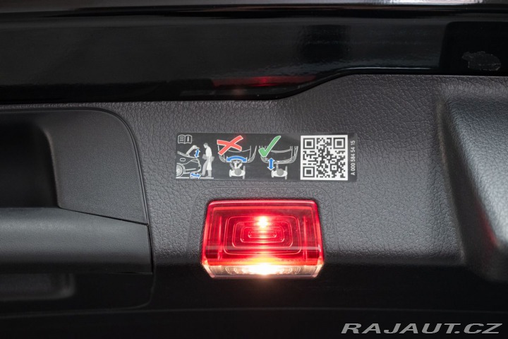 Mercedes-Benz GLB 250 REZERVACE 2024