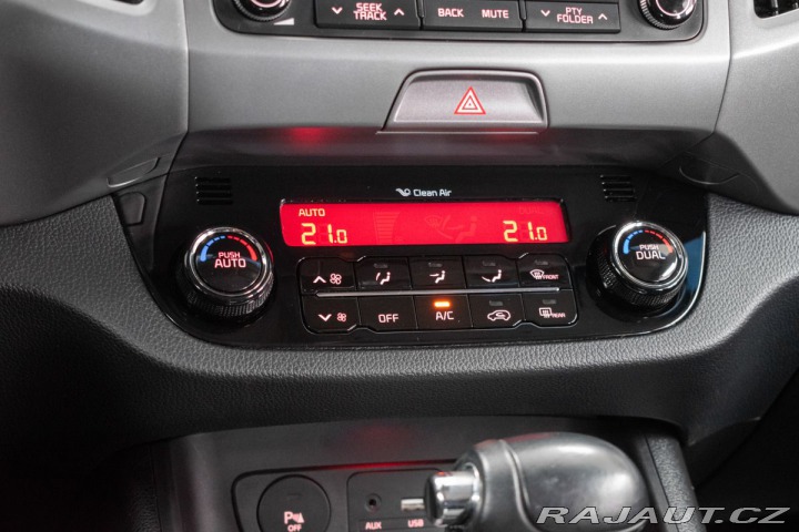 Kia Sportage 2.0 CRDi REZERVACE 2015