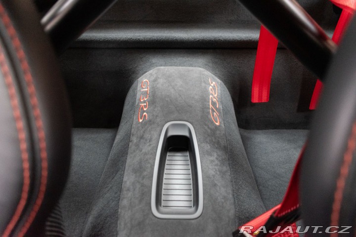 Porsche 911 GT3 RS 4.0 !Najeto 14.885 2016