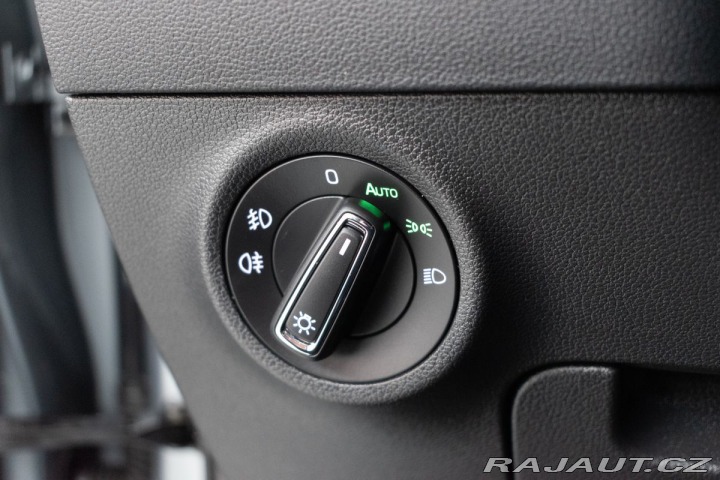 Škoda Karoq 1.6 TDI STYLE*KAMERA*ACC* 2019