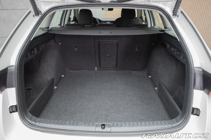 Škoda Octavia SCOUT 2.0 TSI 4x4*TAŽNÉ*Č 2022