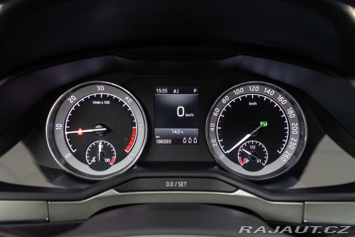 Škoda Superb 2.0 TDI DSG*TAŽNÉ*KAMERA* 2021