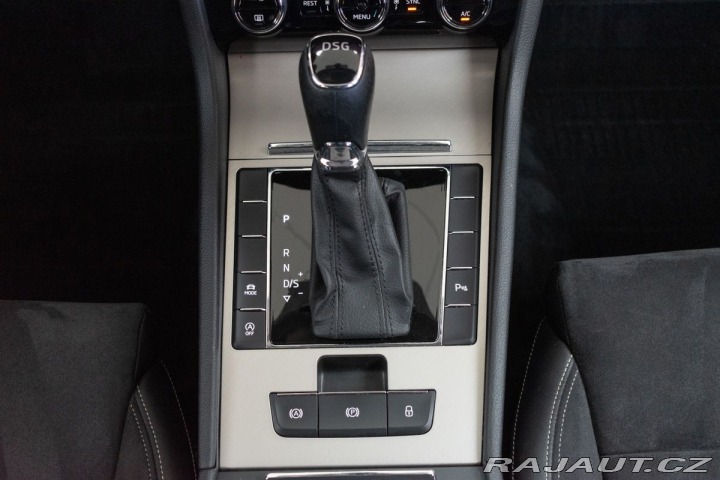 Škoda Superb 2.0 TDI DSG*TAŽNÉ*KAMERA* 2021