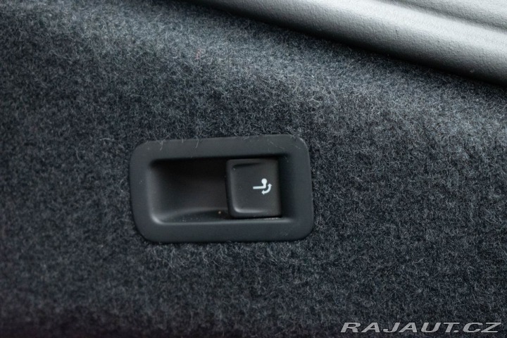 Volkswagen Arteon 2.0 TDI R-LINE REZERVACE 2022