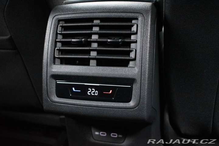 Volkswagen Golf 2.0 TDI REZERVACE 2022