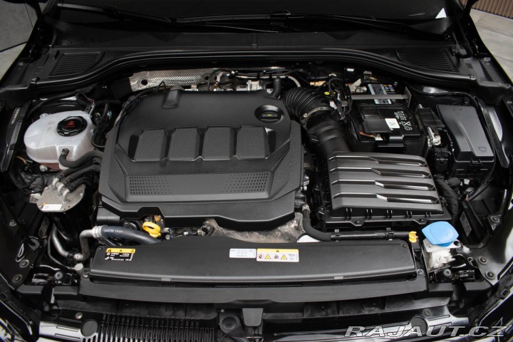 Volkswagen Golf 2.0 TDI REZERVACE 2022