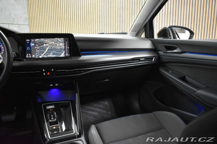 Volkswagen Golf 1.5 TSI STYLE*2xPNEU*DPH* 2023