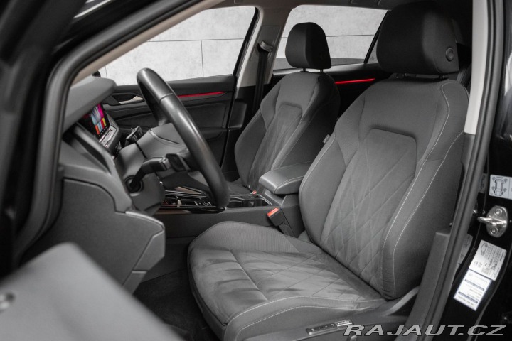 Volkswagen Golf 1.5 TSI STYLE*2xPNEU*DPH* 2023