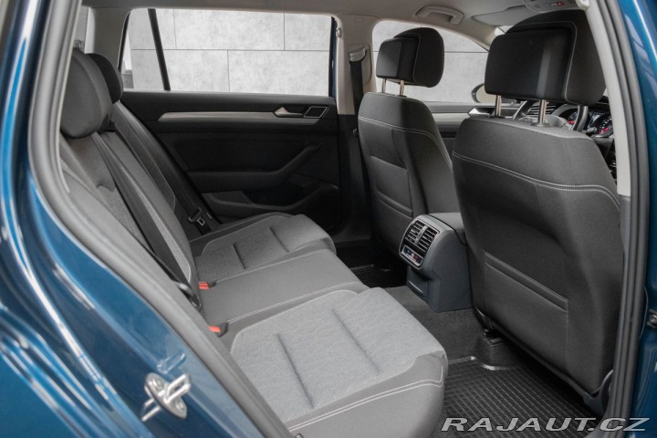 Volkswagen Passat 1.5 TSI BUSINESS*ACC*DPH* 2022