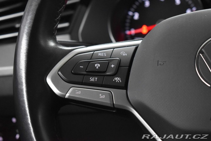 Volkswagen Passat 1.5 TSI BUSINESS*ACC*DPH* 2022