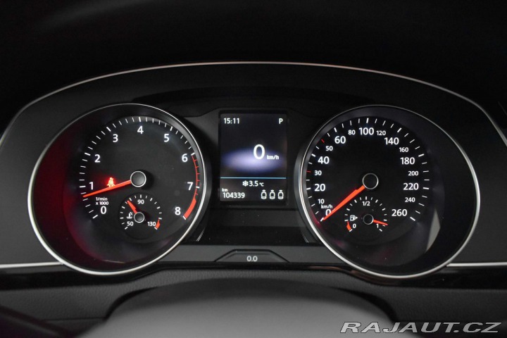 Volkswagen Passat 1.5 TSI BUSINESS*ACC*DPH* 2022