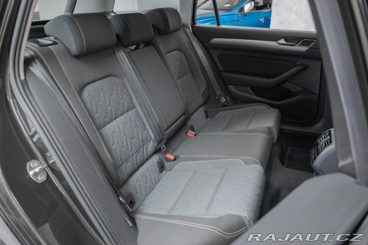 Volkswagen Passat 1.5 TSI BUSINESS*ACC*DPH* 2023