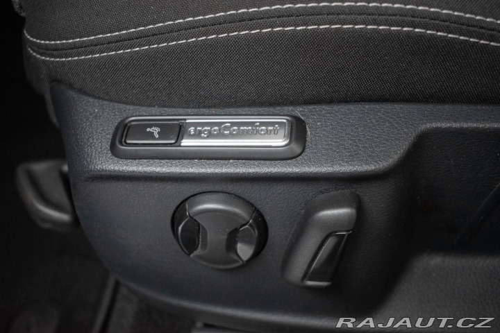 Volkswagen Passat 1.5 TSI BUSINESS*ACC*DPH* 2023