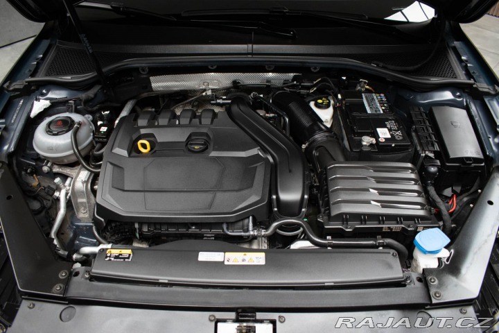 Volkswagen Passat 1.5 TSI BUSINESS*ACC*DPH* 2022