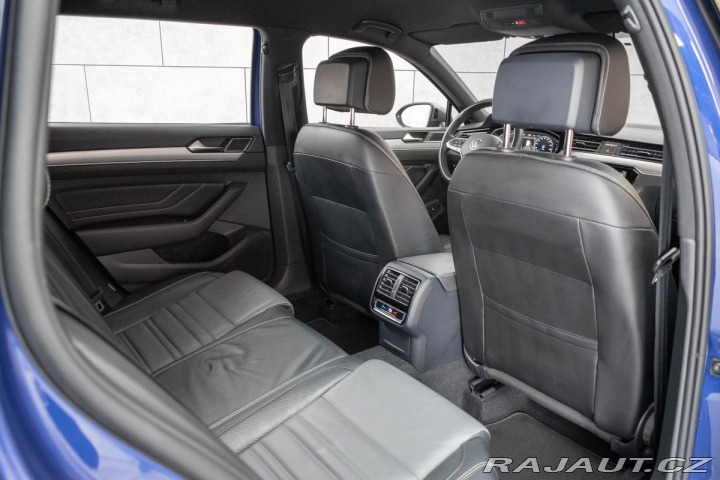 Volkswagen Passat 2.0TDI 147 R-LINE*TAŽNÉ*D 2022