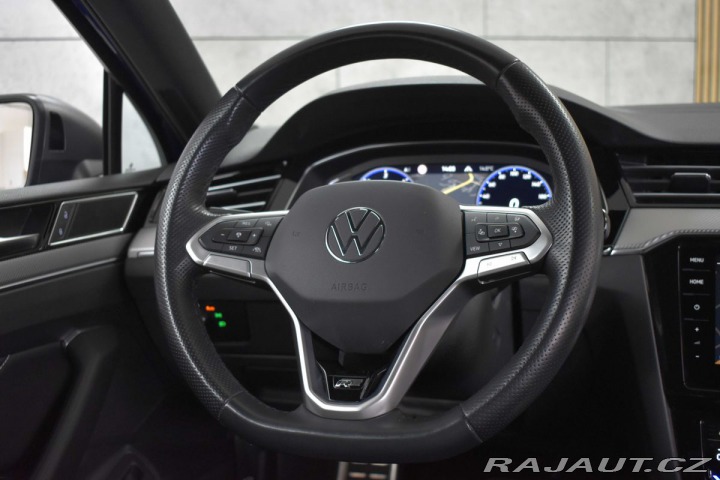 Volkswagen Passat 2.0TDI 147 R-LINE*TAŽNÉ*D 2022
