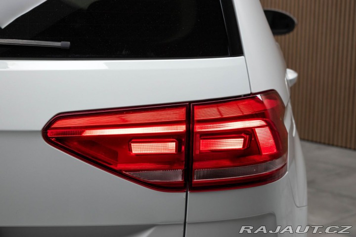 Volkswagen Touran 1.5 TSI REZERVACE 2023