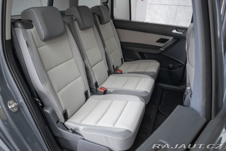 Volkswagen Touran 1.5 TSI DSG*WEBASTO*7.MÍS 2023