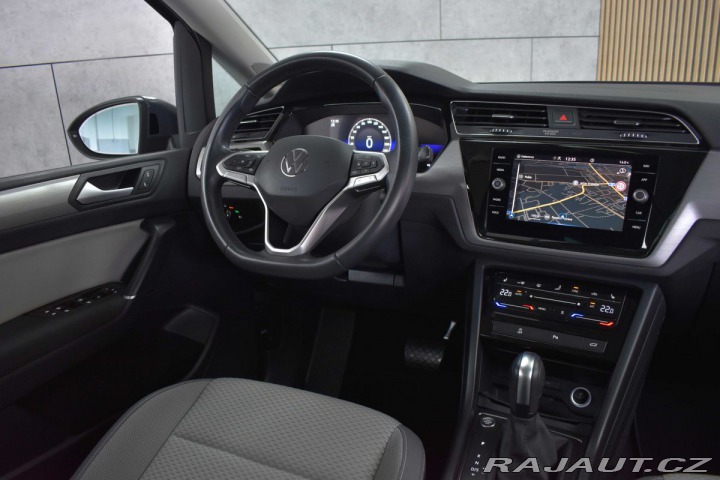 Volkswagen Touran 1.5 TSI DSG*WEBASTO*7.MÍS 2023