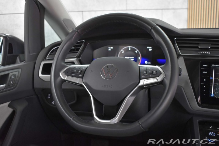 Volkswagen Touran 2.0 TDI WEBASTO*7.MÍST*ČR 2023