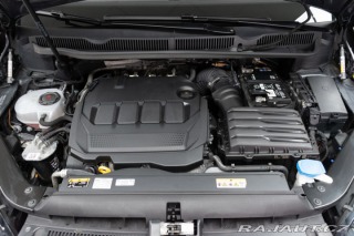 Volkswagen Touran 2.0 TDI WEBASTO*7.MÍST*ČR 2023