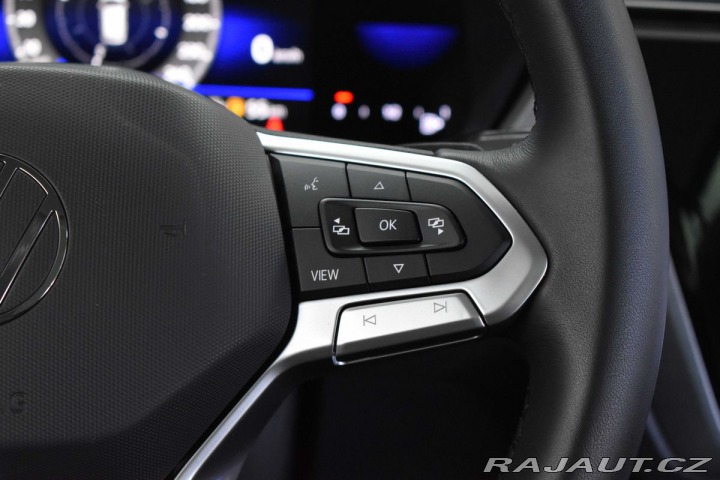 Volkswagen Touran 1.5 TSI DSG*7.MÍST*ACC*ČR 2023
