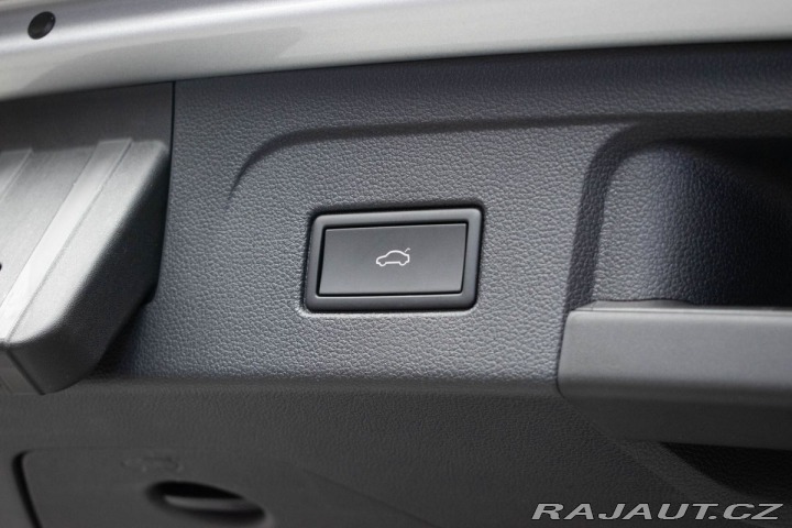 Volkswagen Touran 1.5 TSI REZERVACE 2023