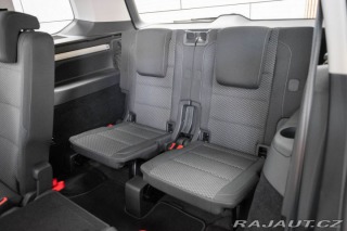 Volkswagen Touran 1.5 TSI DSG*7.MÍST*ACC*ČR 2023