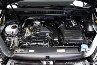 Volkswagen Touran 1.5 TSI DSG*7.MÍST*ACC*ČR 2023