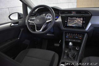 Volkswagen Touran 1.5 TSI DSG*7.MÍST*ACC*ČR 2023