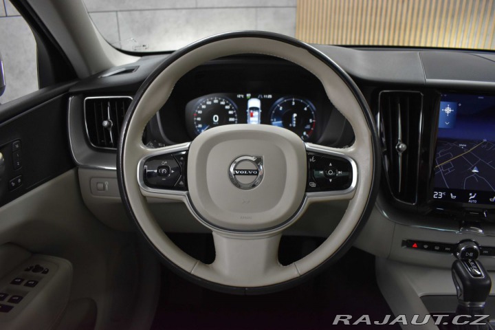 Volvo XC60 D5 AWD INSCRIPTION DPH*ČR 2019