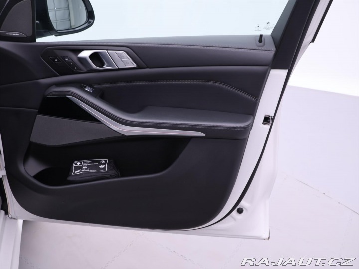 BMW X7 3,0 40d xDrive 250kW Swar 2021