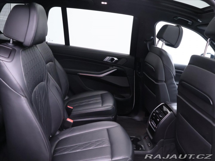 BMW X7 3,0 40d xDrive 250kW Swar 2021