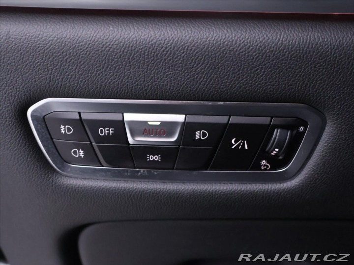 BMW X7 3,0 40d xDrive 250kW Swar 2021