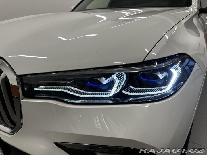 BMW X7 Mpaket - nebourané - záru 2021