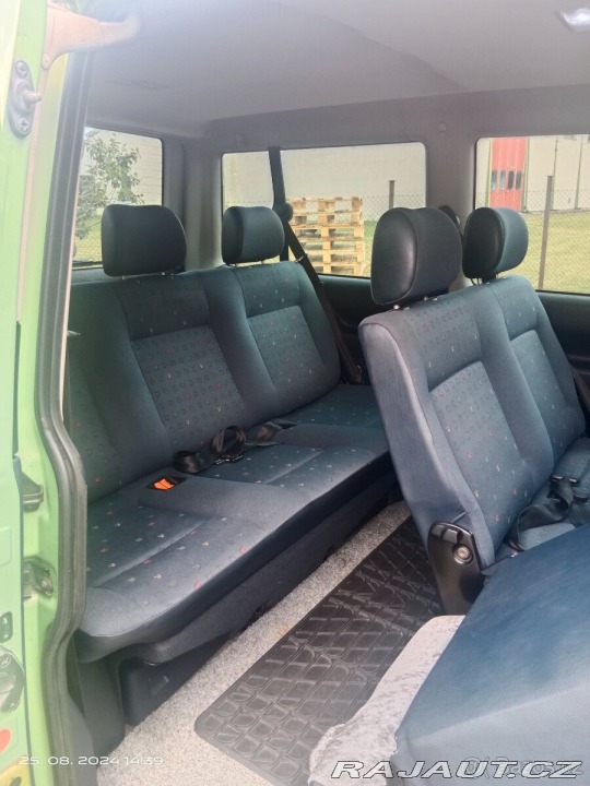 Volkswagen Caravelle 2,5 T4 1800