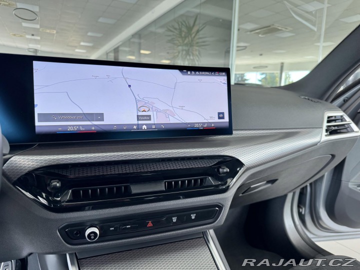 BMW 3 330i xDrive*M-SPORT*Kamer 2025