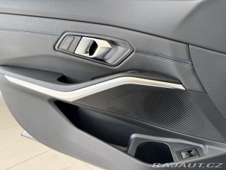 BMW 3 330i xDrive*M-SPORT*Kamer 2025