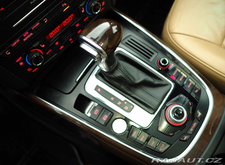 Audi Q5 3.0TDi QUATTRO EXCLUSIVE 2010