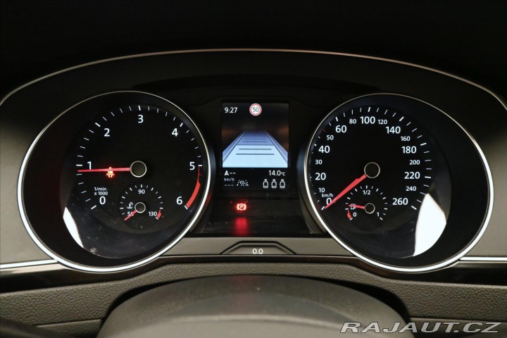 Volkswagen Passat 2,0 TDI 110kW Business Zá 2023