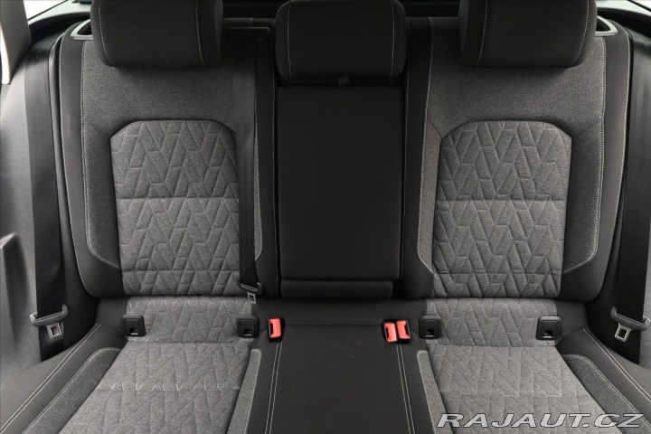 Volkswagen Passat 2,0 TDI 110kW Business Zá 2023