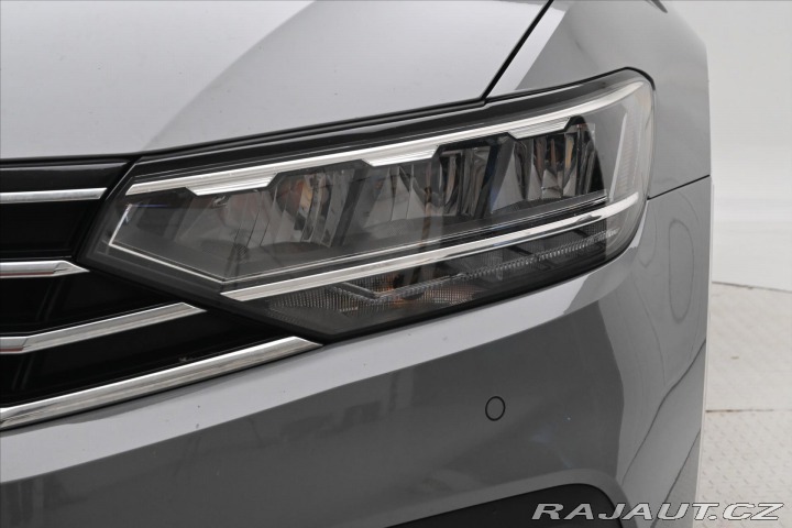 Volkswagen Passat 2,0 TDI 110kW Business Zá 2023