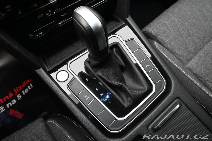 Volkswagen Passat 2,0 TDI 110kW DSG Busines 2022