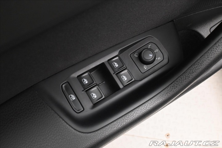 Volkswagen Passat 2,0 TDI 110kW DSG Busines 2022